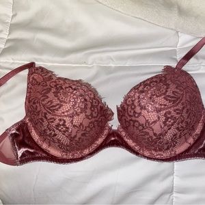 Victoria secrets push up shine bra